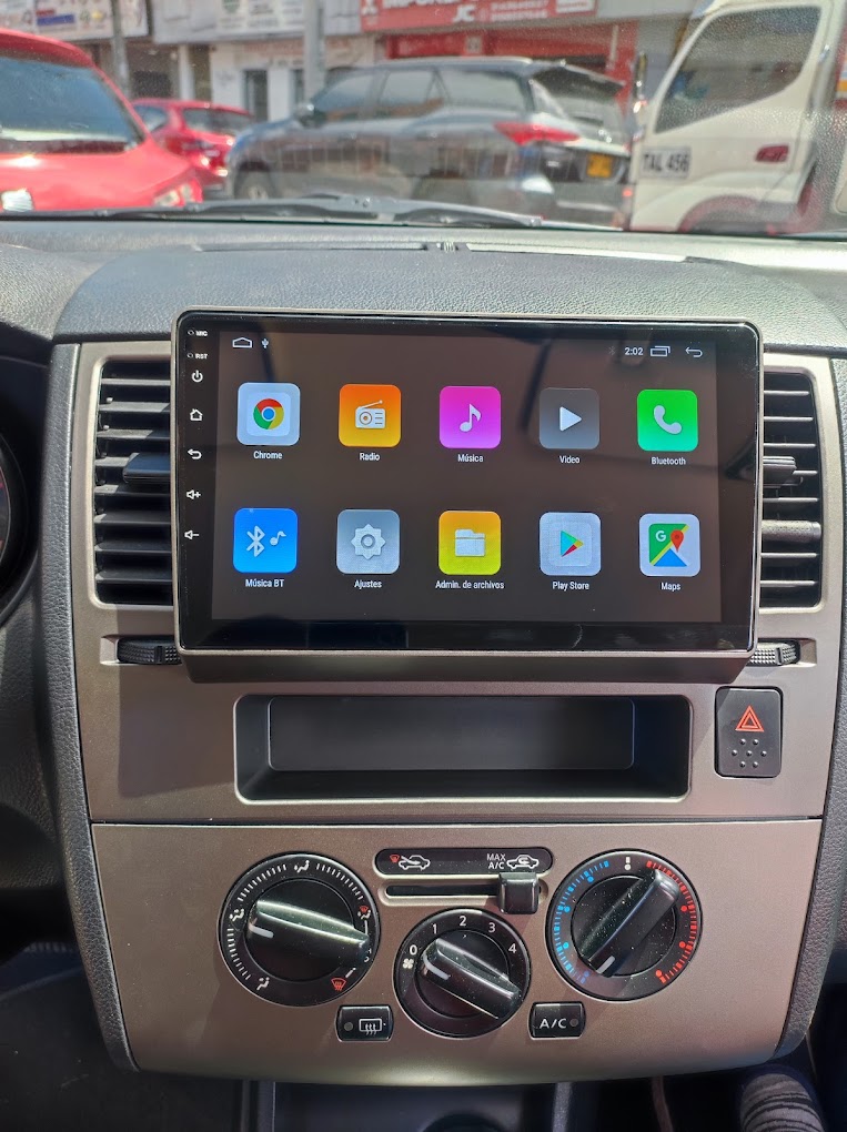 Radio Android 9'' integrada al tablero